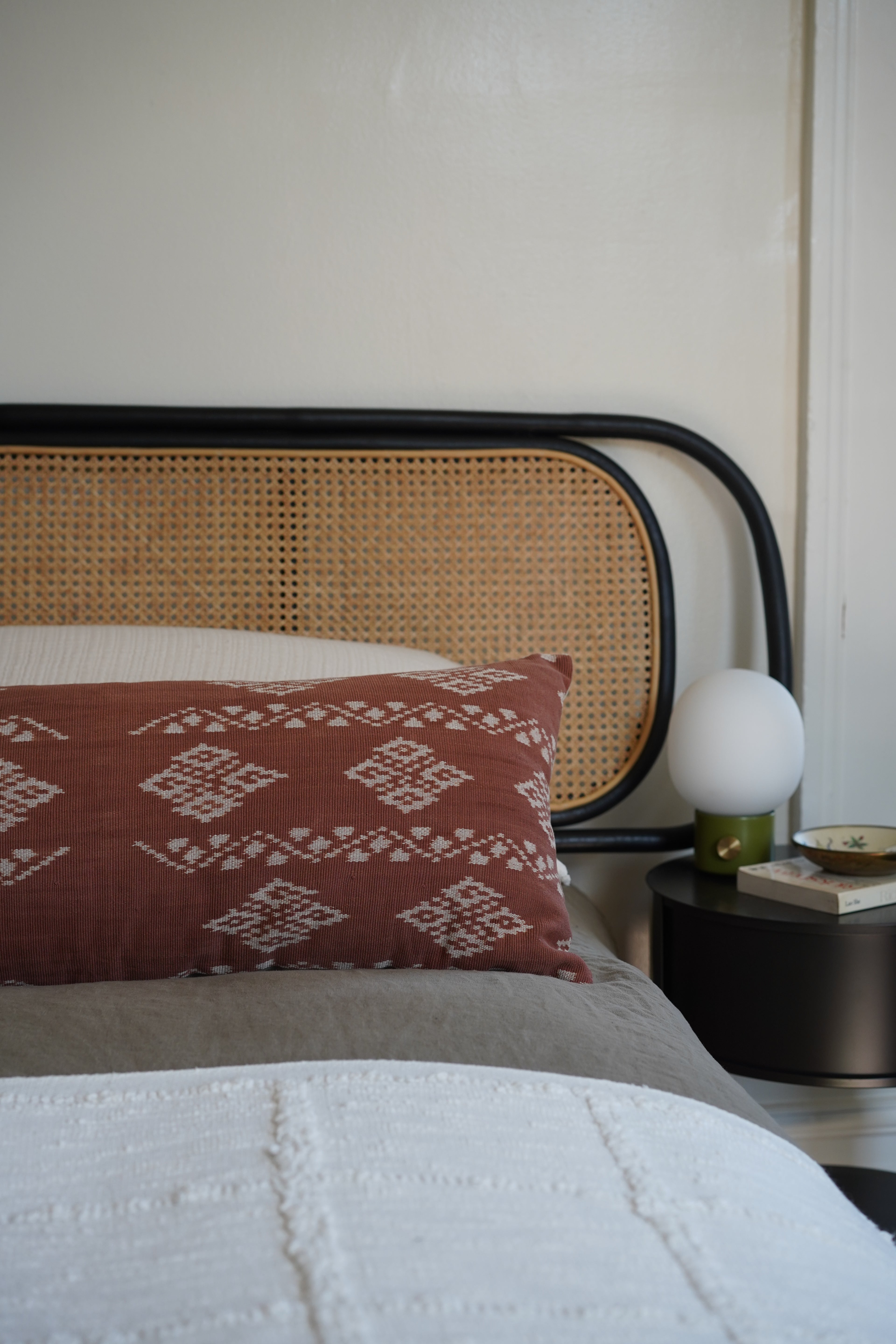 Rote Ikat Dusty Red Lumbar